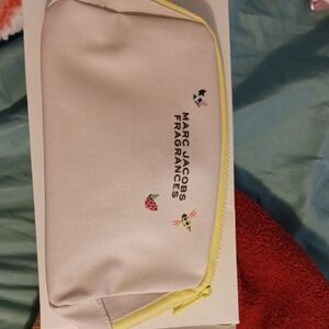 nwt marc jacobs fragrance pouch